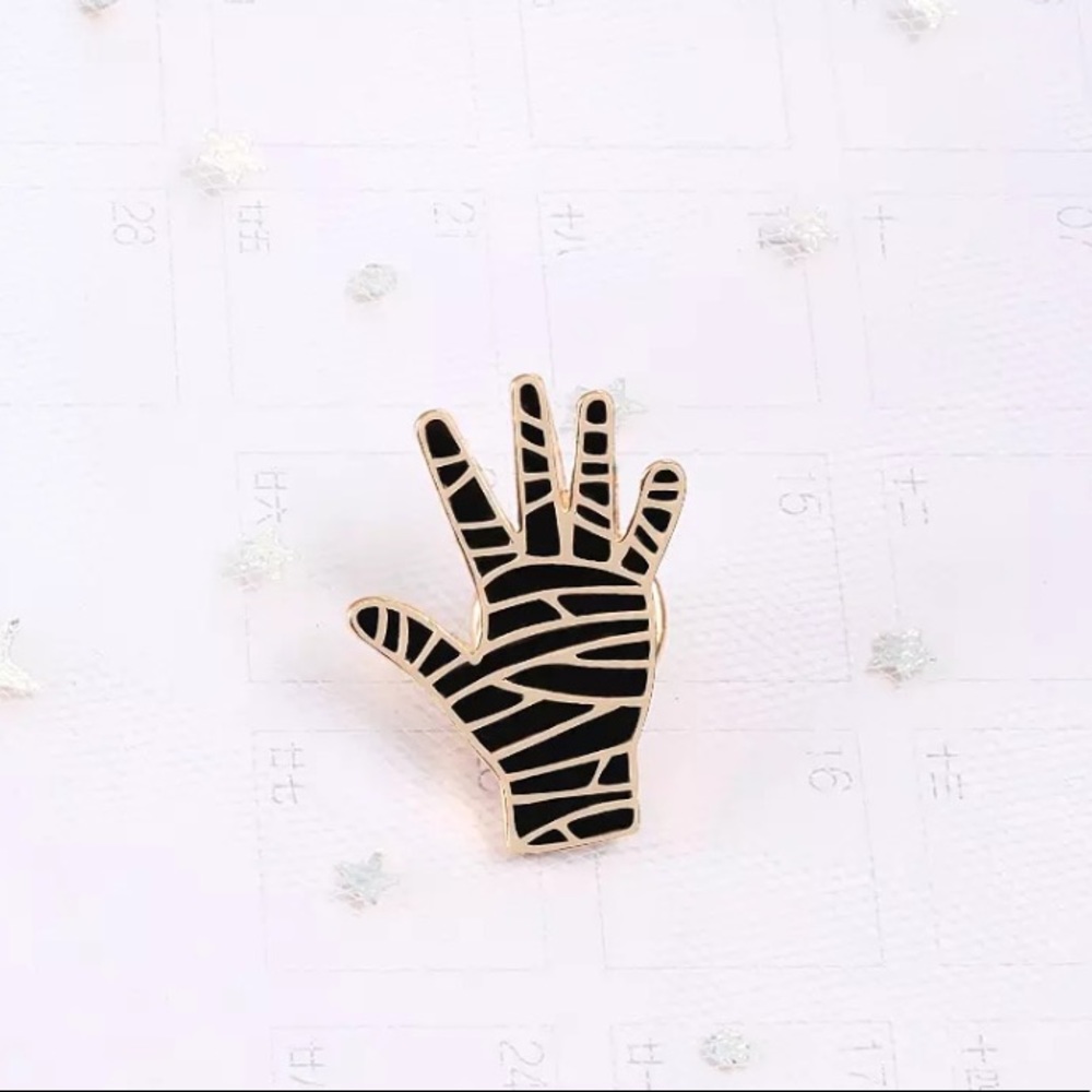 🎉 New Wrapped Mummy Hand Enamel Pin